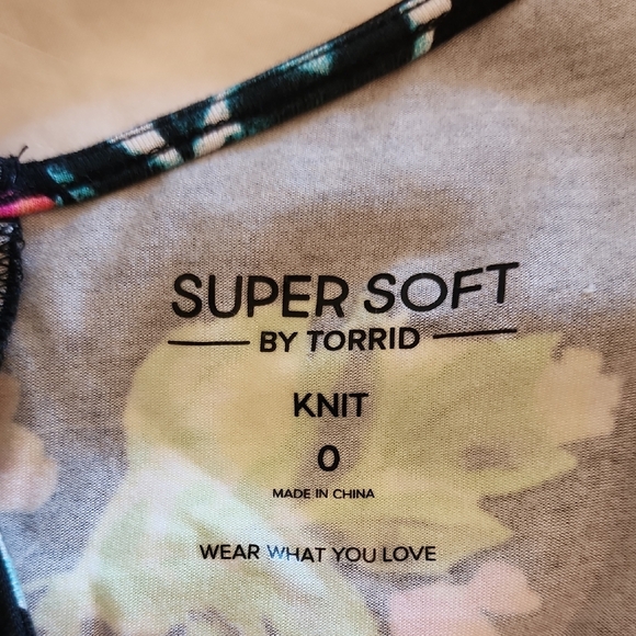 Torrid Plus Size Black Crop Jumpsuit/romper with Vibrant Floral Design - Picture 2 of 4